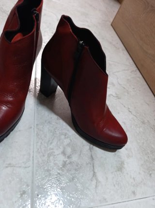Botines de Piel Mimao Rojo Tacón