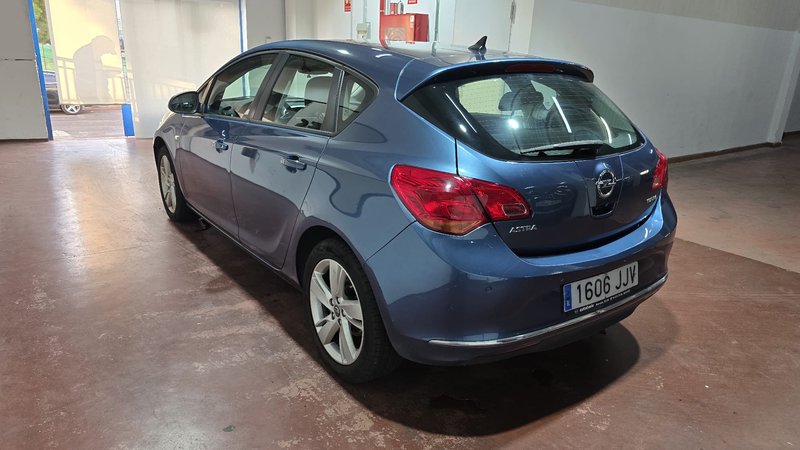 Opel Astra ST 1.4 T Excellence 2015, foto 2