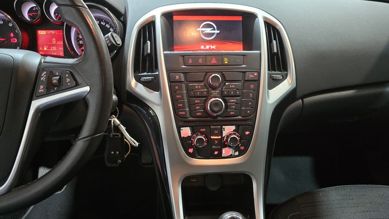 Opel Astra ST 1.4 T Excellence 2015, foto 9