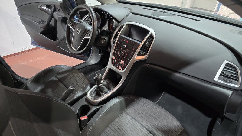Opel Astra ST 1.4 T Excellence 2015, foto 10