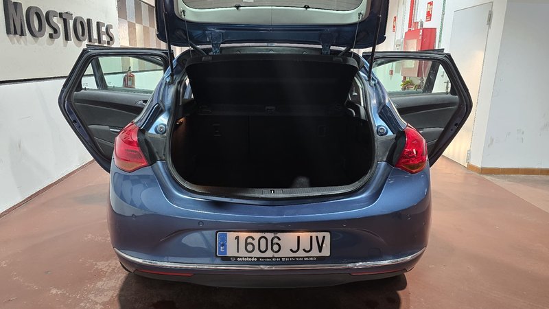 Opel Astra ST 1.4 T Excellence 2015, foto 12