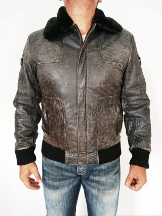 Bomber cuero cuello y forro pelo sintético M Medid