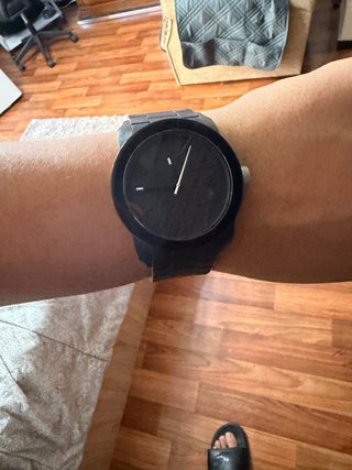 Reloj Negro y Plateado
