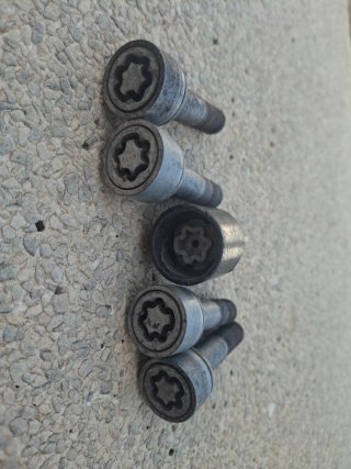 Tornillos Antirrobo Rueda Coche