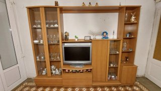 Mueble de comedor, mesa con 6 sillas y estanteria
