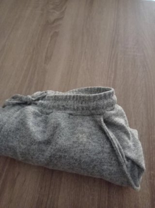 Pantalón de deporte gris perla