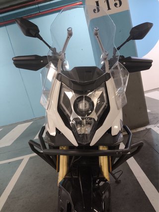 CF Moto 650 MT