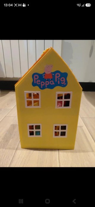Casita de Peppa Pig con todos los accesorios