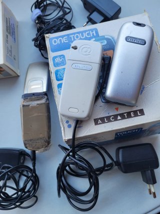 Lote de 3 Teléfonos Móviles Antiguos
