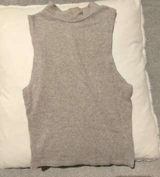 Top sin mangas beige