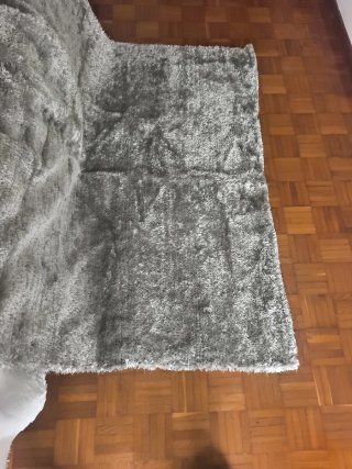 Alfombra Gris de Pelo Largo