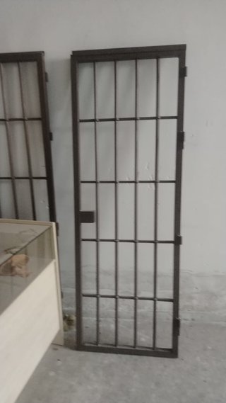2 Puertas de Hierro 1,98m x 68cm