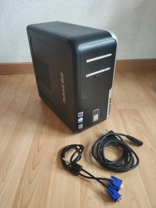 Torre Packard Bell