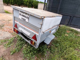 Remolque para transporte de animales