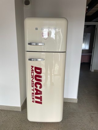 Nevera Smeg DUCATI MONSTER