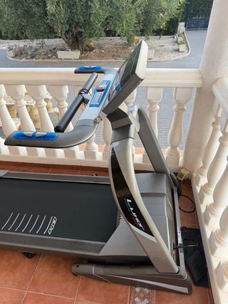 Cinta de correr profesional BH