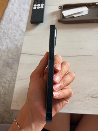 iPhone 13 128GB Negro/azul marino