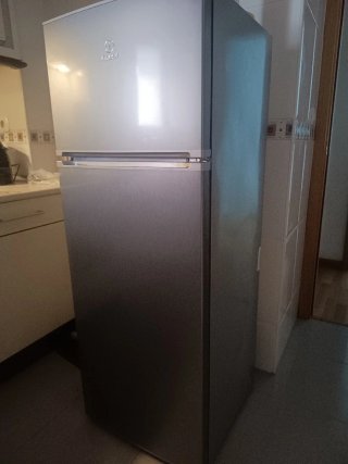 Nevera Indesit