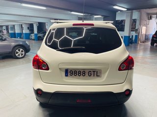 Nissan Qashqai+2 2010