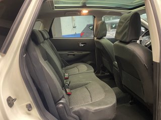 Nissan Qashqai+2 2010