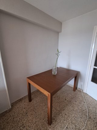 Mesa de Comedor de Madera
