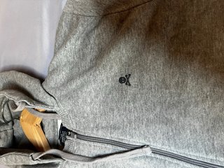 Chaqueta Scalpers Gris con Capucha