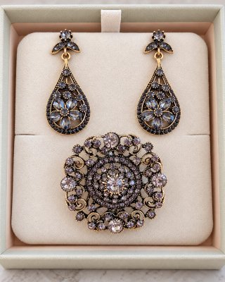 Aderezo de pendientes y broche