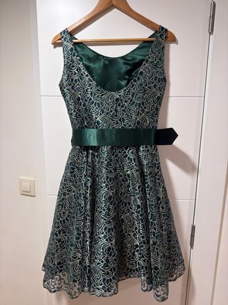 Vestido corto fiesta verde y plateado. 1 uso