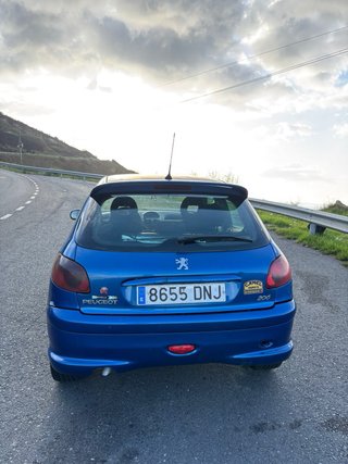 Peugeot 206 HDI / 70 CV / 5 puertas