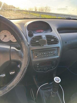 Peugeot 206 HDI / 70 CV / 5 puertas