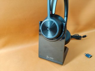 Auriculares Inalámbricos Poly Voyager 4320 UC