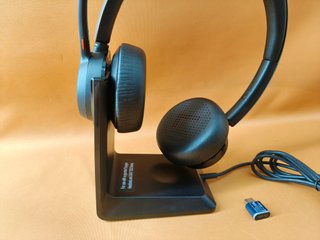 Auriculares Inalámbricos Poly Voyager 4320 UC