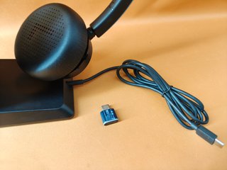 Auriculares Inalámbricos Poly Voyager 4320 UC