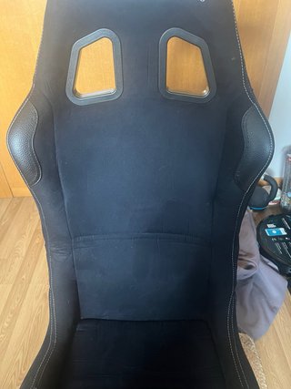 Playseat y Volante Logitech G29 con Pedales