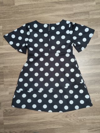 Vestido corto de lunares