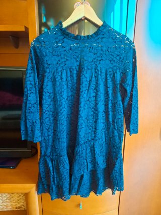 Vestido azul de encaje