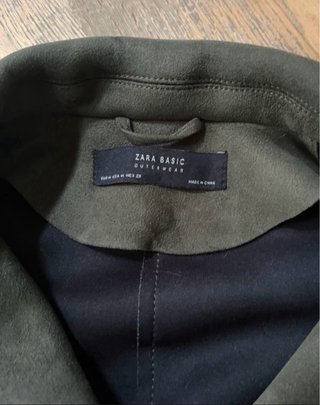 Cazadora Verde Zara con Cremalleras
