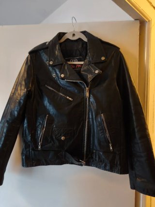 Chaqueta de cuero negra Talla L