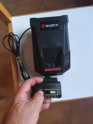 CARGADOR WURTH AL 30-CV-LI Y BATERÍA WURTH DE 18V