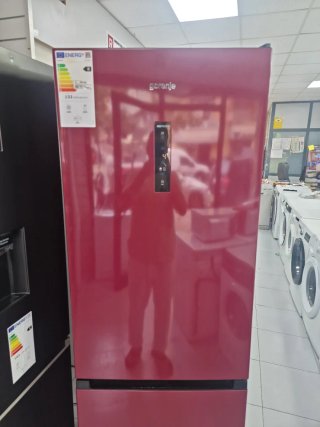 Nevera Gorenje 1.85m Roja - Nueva con tara