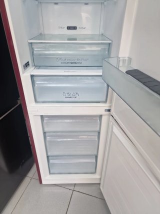 Nevera Gorenje 1.85m Roja - Nueva con tara