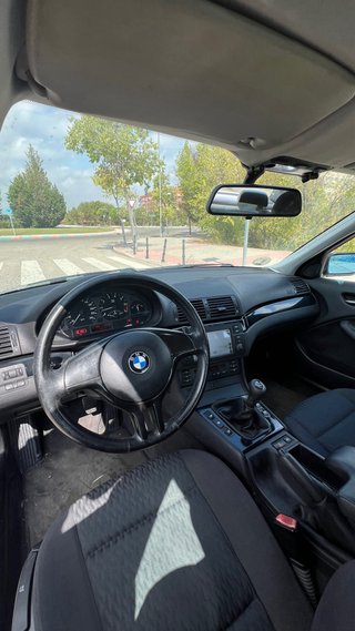 BMW E46 325i 2001