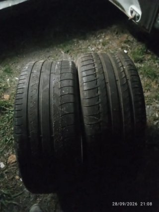 Neumático 245/40 ZR19 98Y