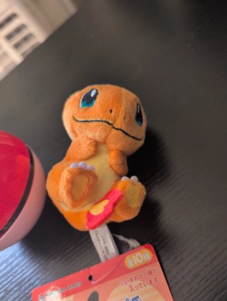 Peluche Charmander Pokéball Pokémon Center