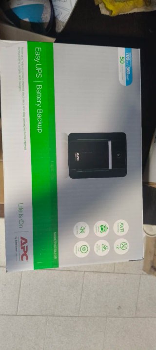 SAI APC Easy UPS 700VA/360W