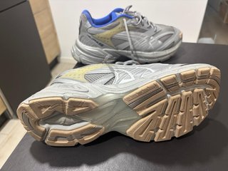 Zapatillas Puma Velophasis plateadas y azules