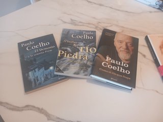 3 Libros de Paulo Coelho 9€ cada uno