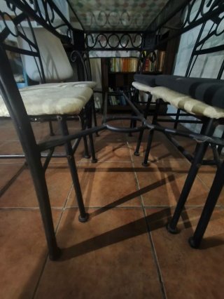 Mesa de Cristal y 4 Sillas