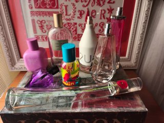 Lote de frascos de perfume vacíos