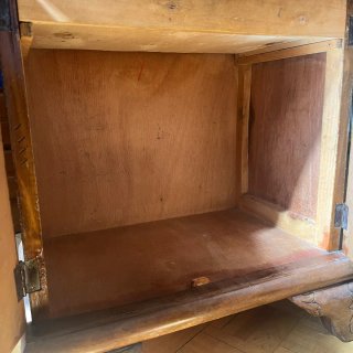Mueble Auxiliar de Madera Maciza